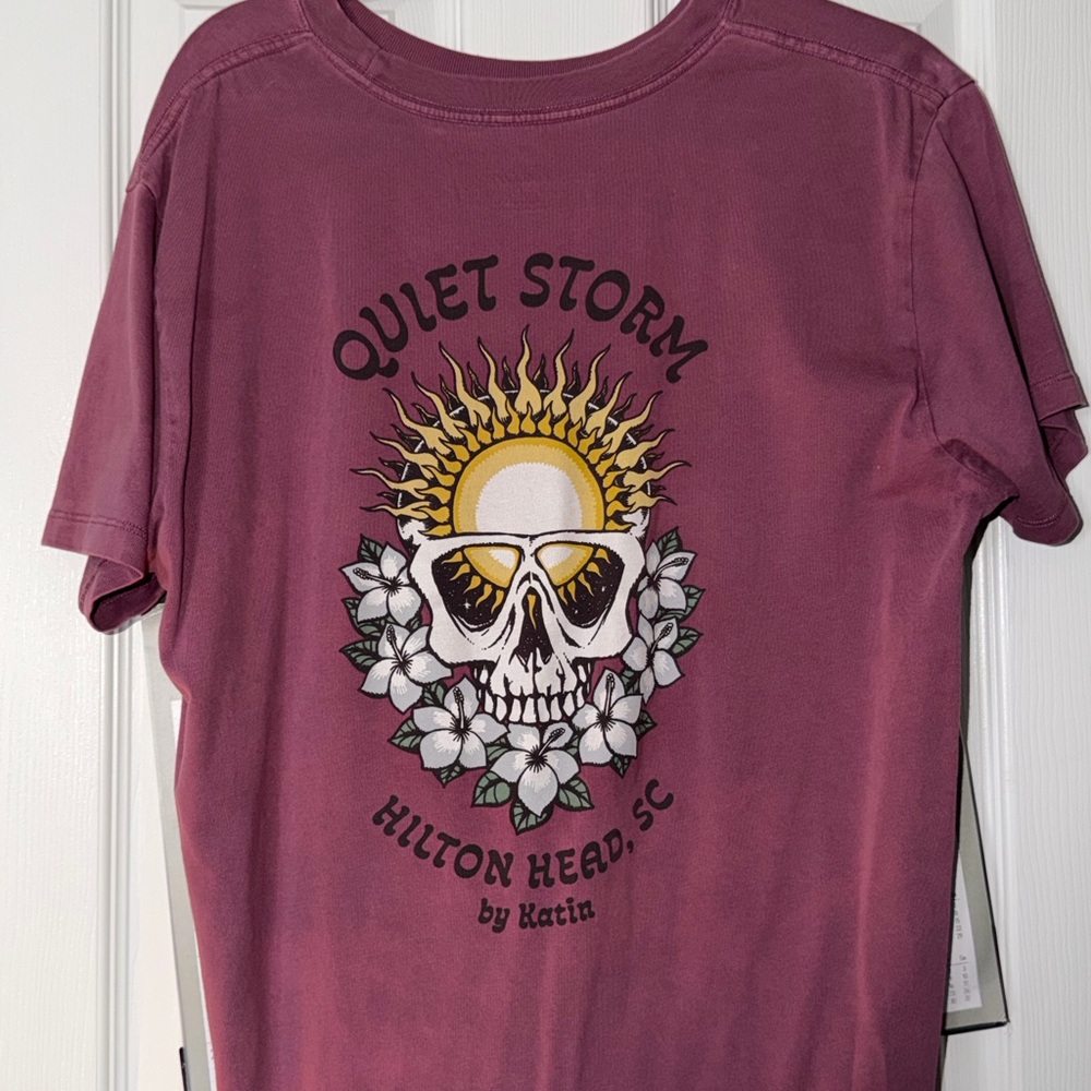 Men’s Graphic T-Shirt with Skull Design